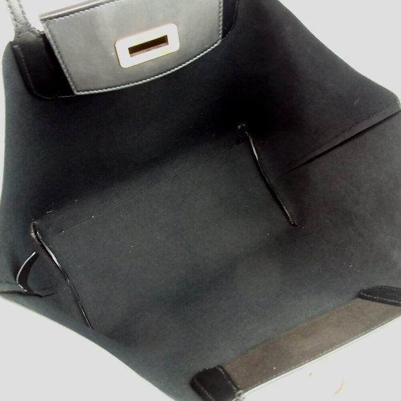 Auth Salvatore Ferragamo Gancini Tote #88504S11 - Picture 9 of 12